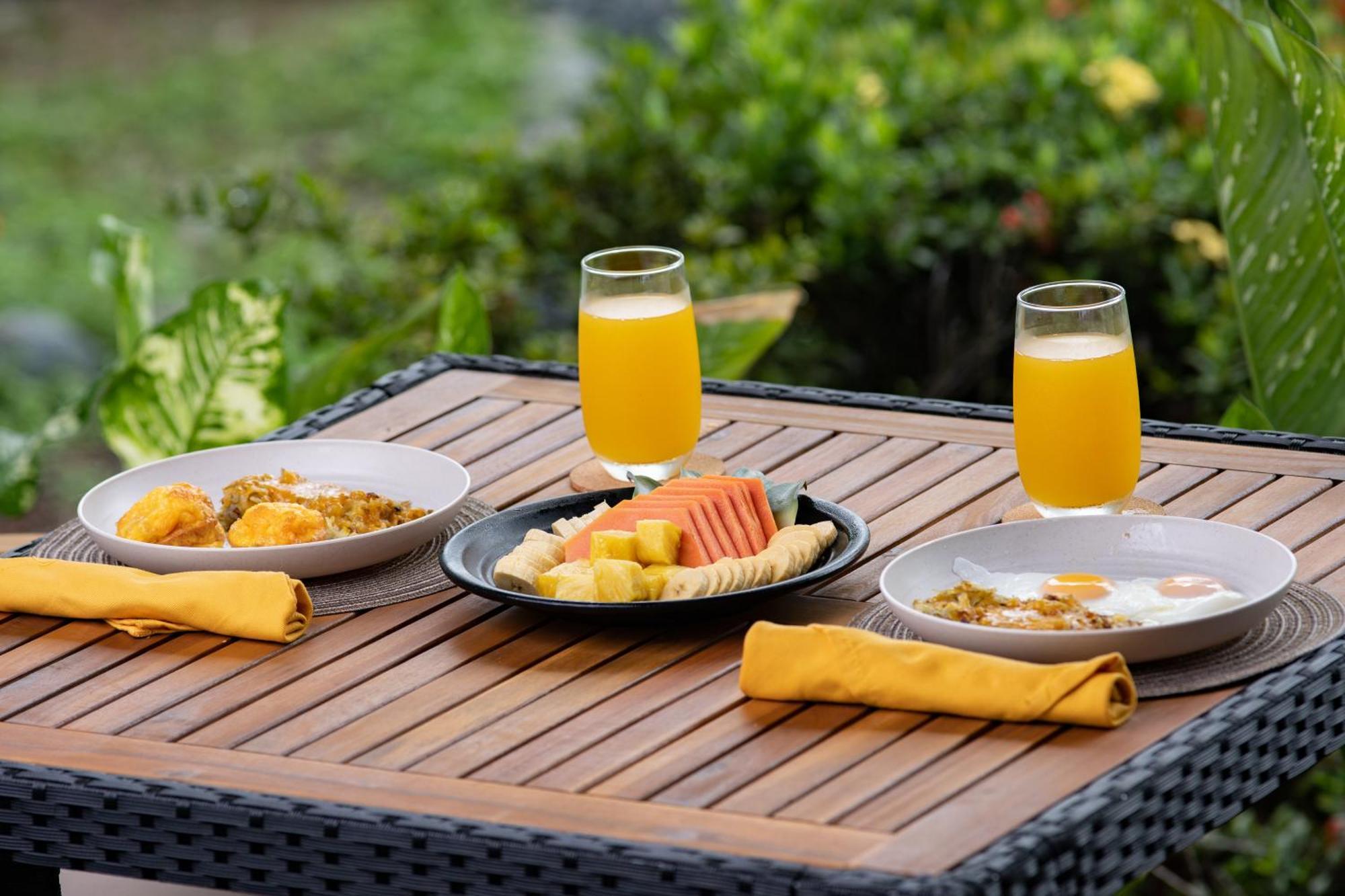 Zenquility Inn & Tavern Pedasi Town Экстерьер фото