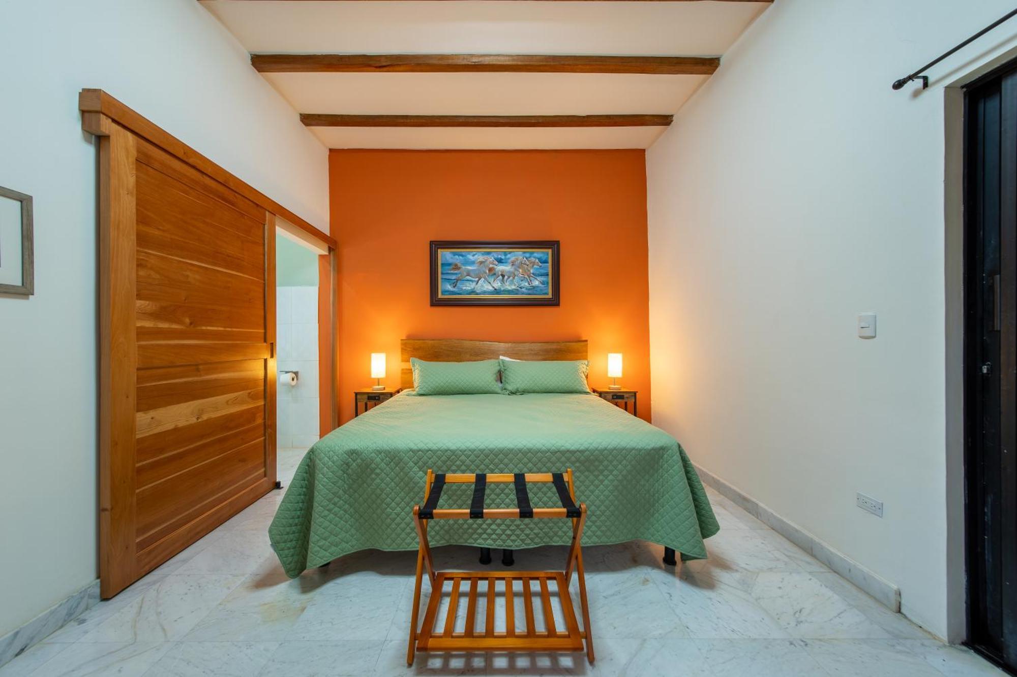 Zenquility Inn & Tavern Pedasi Town Экстерьер фото